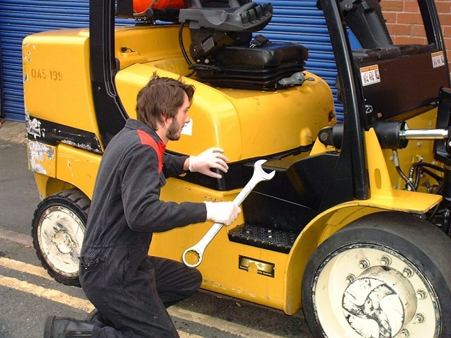 Bảo dưỡng xe nâng hàng