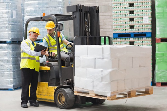 Hướng dẫn sử dụng xe nâng hàng trong nâng hạ và di chuyển hàng hóa